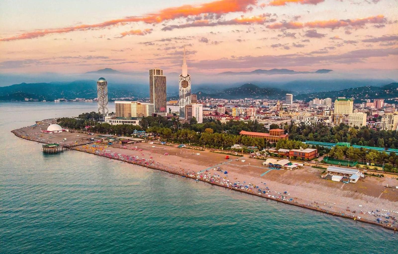 Апартаменты Orbi Sity Батуми Экстерьер фото