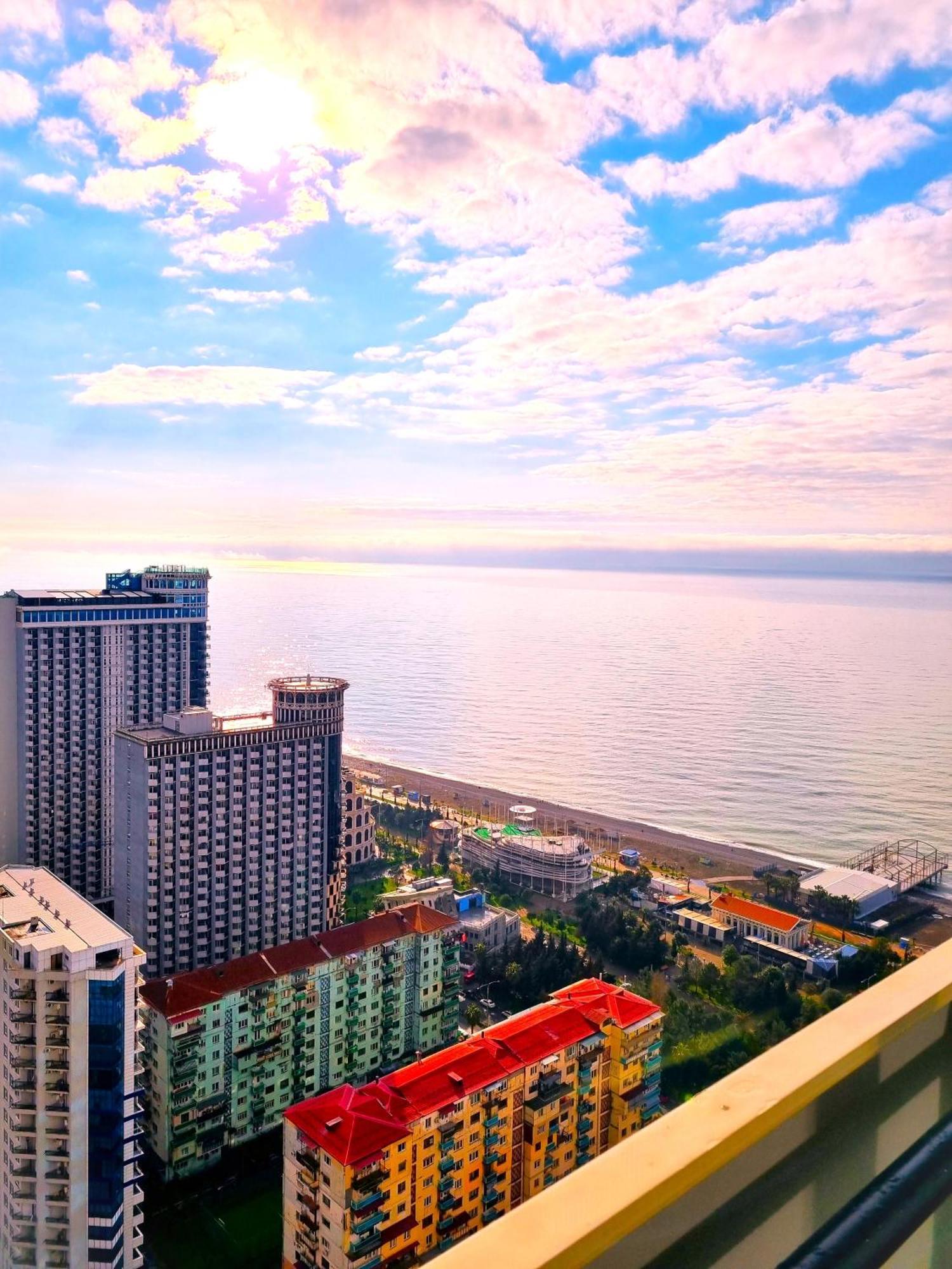 Апартаменты Orbi Sity Батуми Экстерьер фото